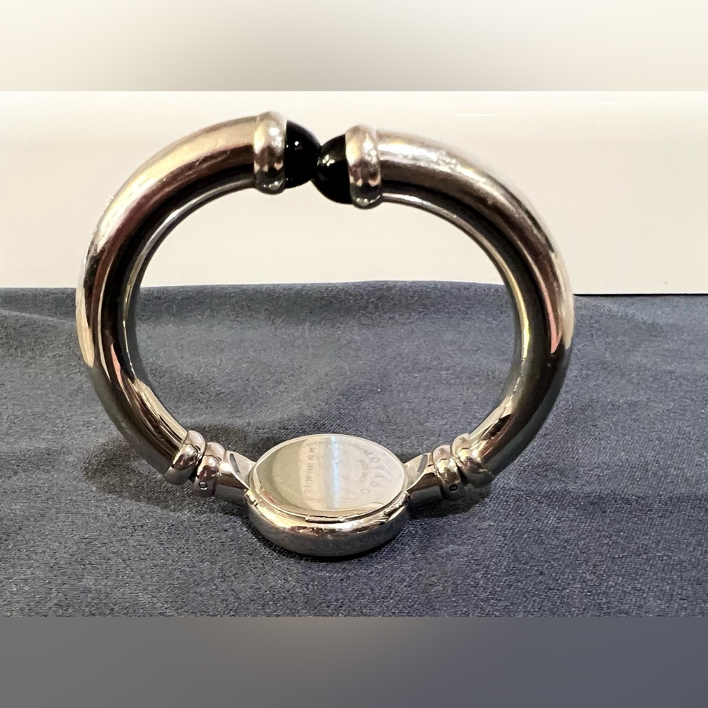 Movado Bareleto Ladies Watch. Silver. Mirror face. Needs new battery. - Picture 8 of 16